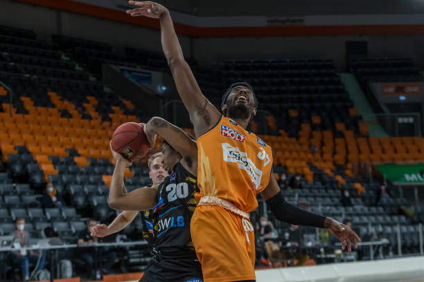 在首回合较 在首回合较